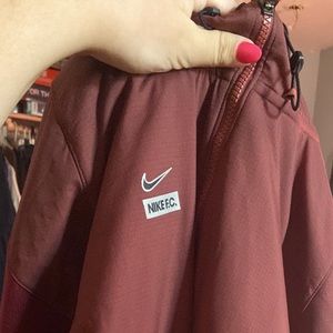 Burgundy Nike men’s size medium zip up